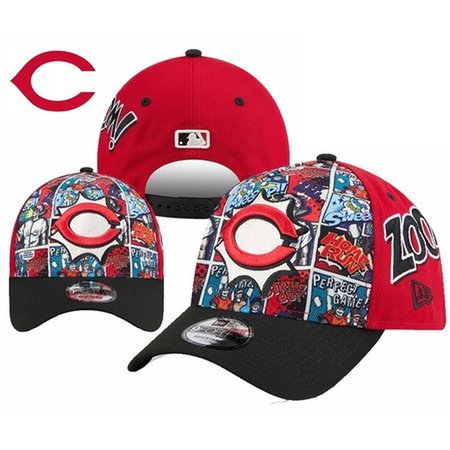 Cincinnati Reds Adjustable Hat